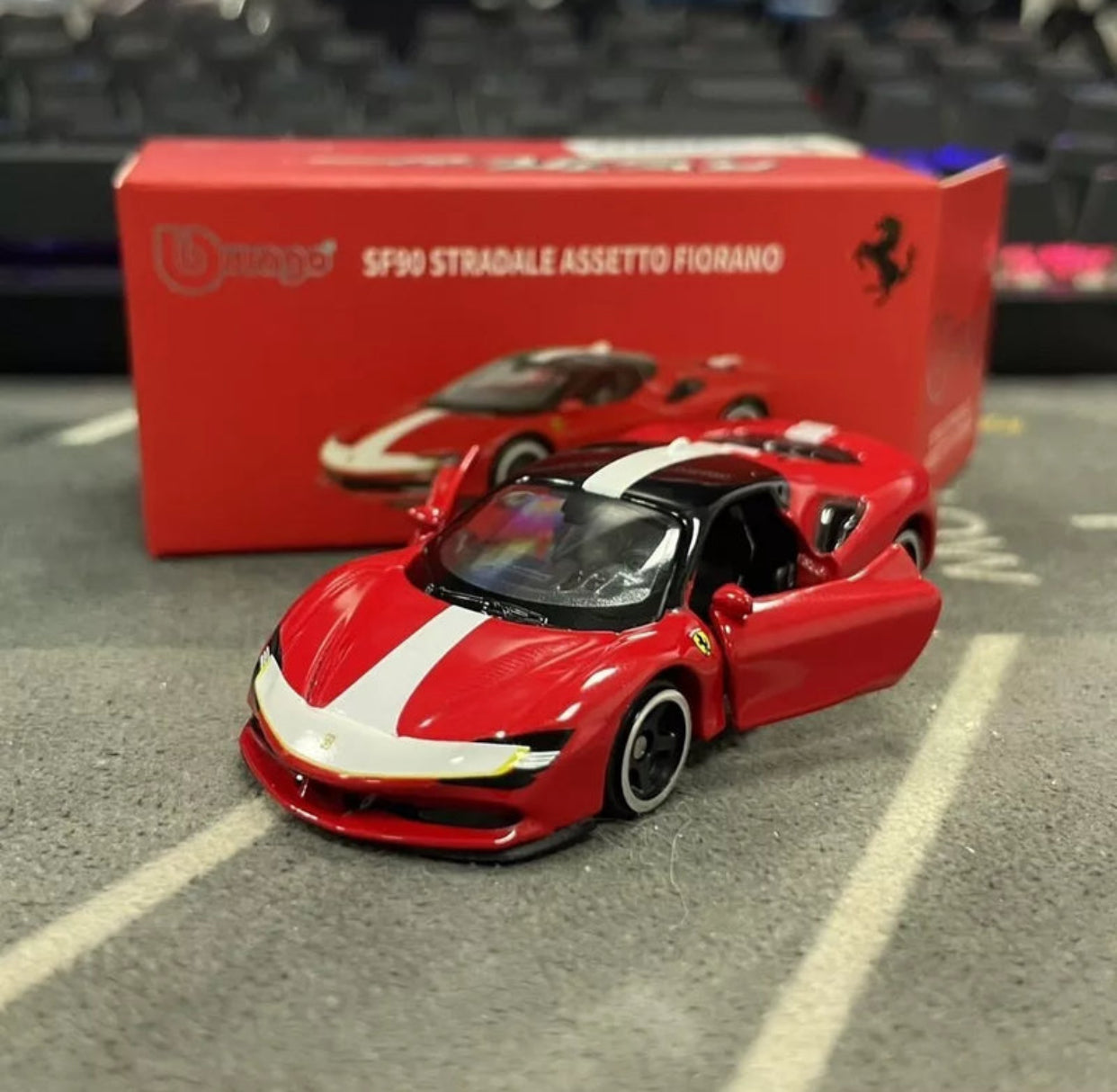 Ferrari SF90 Stradale Assetto Fiorano – 1:64 Die-Cast Model Car