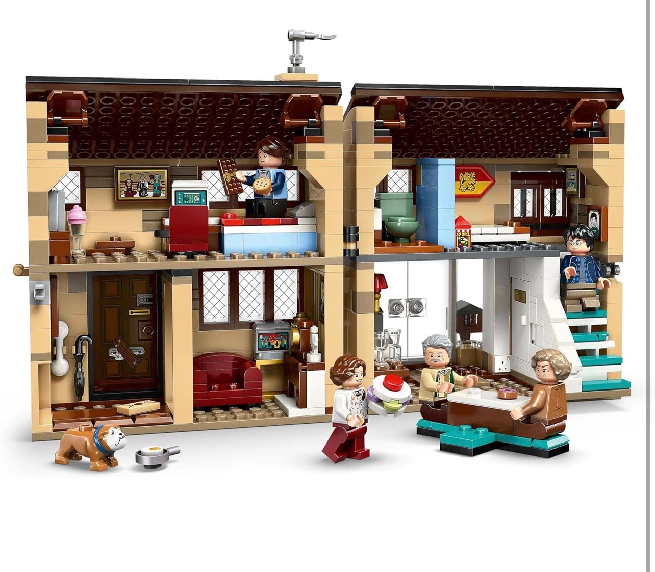 LEGO Harry Potter 76451 Privet Drive: Aunt Marge’s Visit Building Set (639 Pieces, Age 8+)