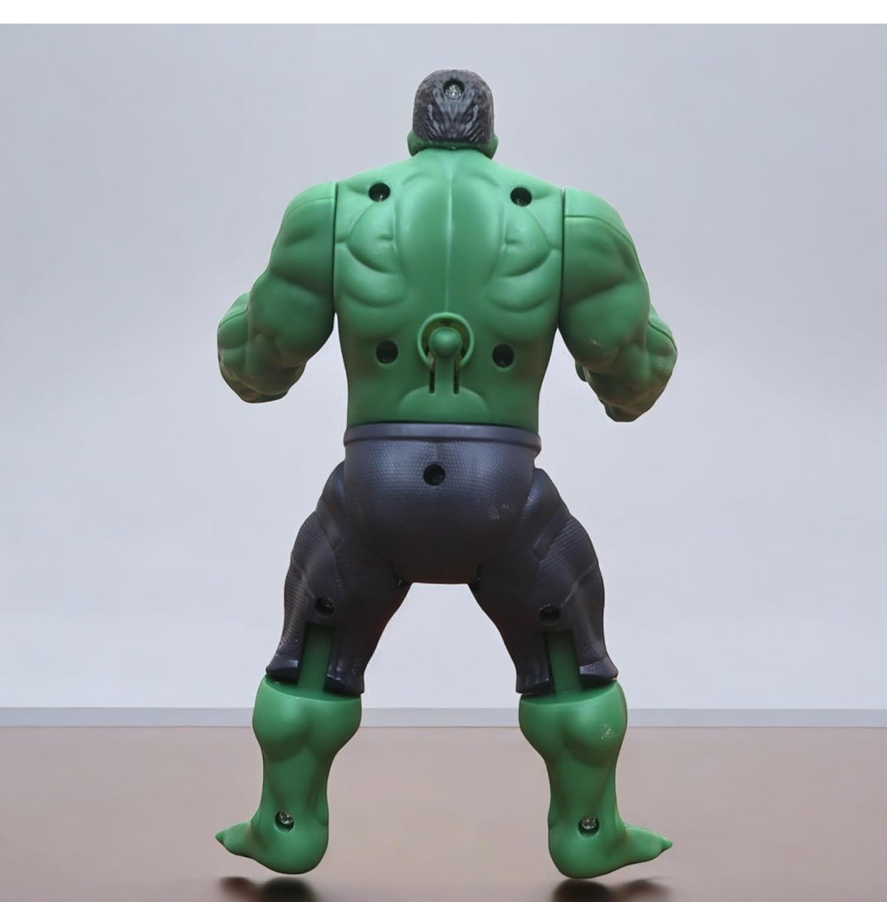 💪 Hulk Green Superhero Action Figure – Large Muscular Toy for Kids