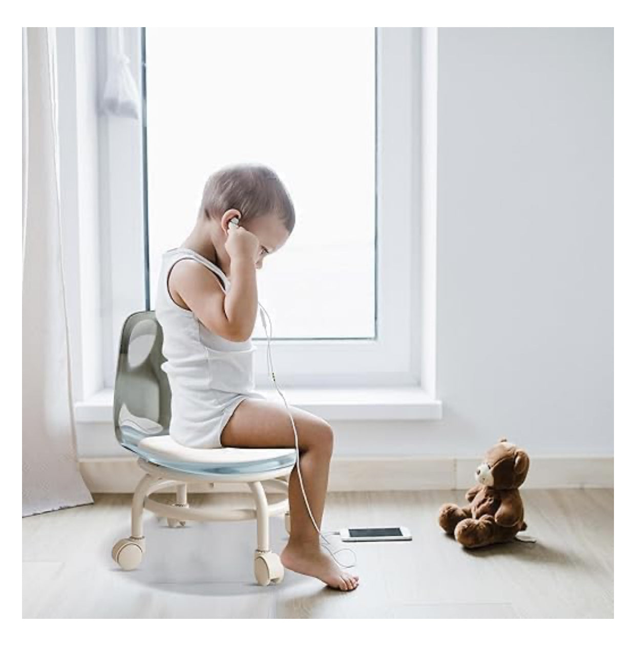 🪑 Modern Transparent Swivel Chair with Wheels – Comfort & Style Combined